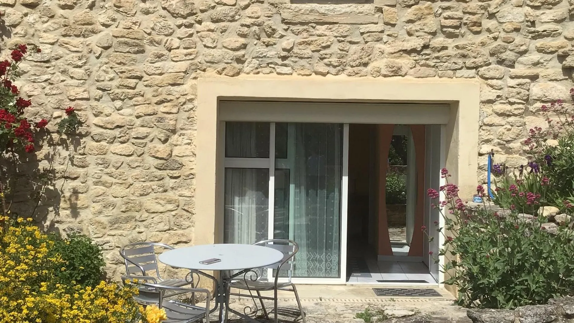 LES CONILS - Gites et Chambres d'hotes Saint-Pierre-de-Vassols