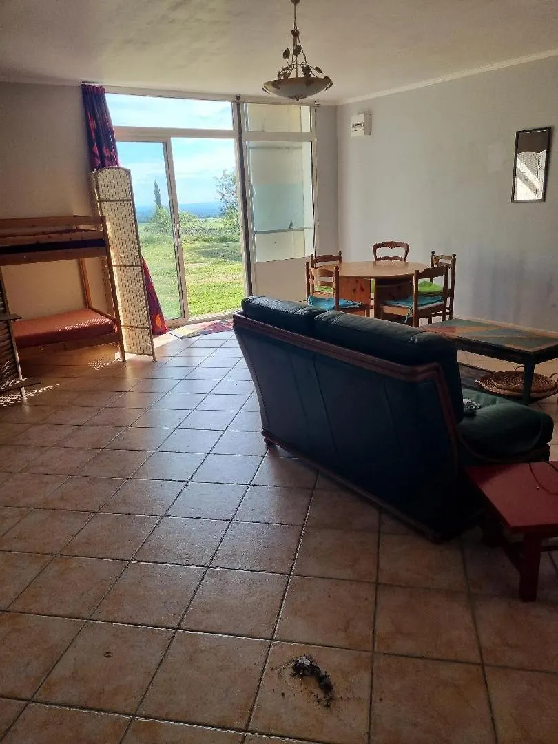 LES CONILS - Gites et Chambres d'hotes Saint-Pierre-de-Vassols Séjour chez l'habitant